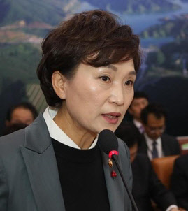 정부의 추가 부동산 대책과 청약 업무 혼선으로 가을 분양 시장이 전면 중단될 위기에 놓였다.<연합뉴스>